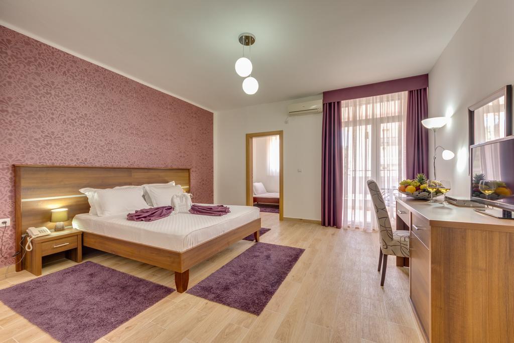 Hotel Akapulco ซูโตมอเร ภายนอก รูปภาพ