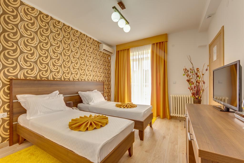Hotel Akapulco ซูโตมอเร ภายนอก รูปภาพ